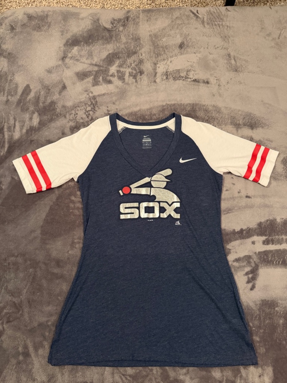 Nike Navy and White Chicago Sox V‑Neck Tee with Red Sleeve Stripes